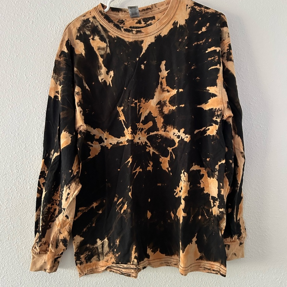Tie-Dye Long Sleeve Shirt